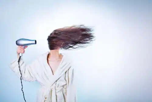 Conseils pour obtenir des cheveux brillants et en bonne santé