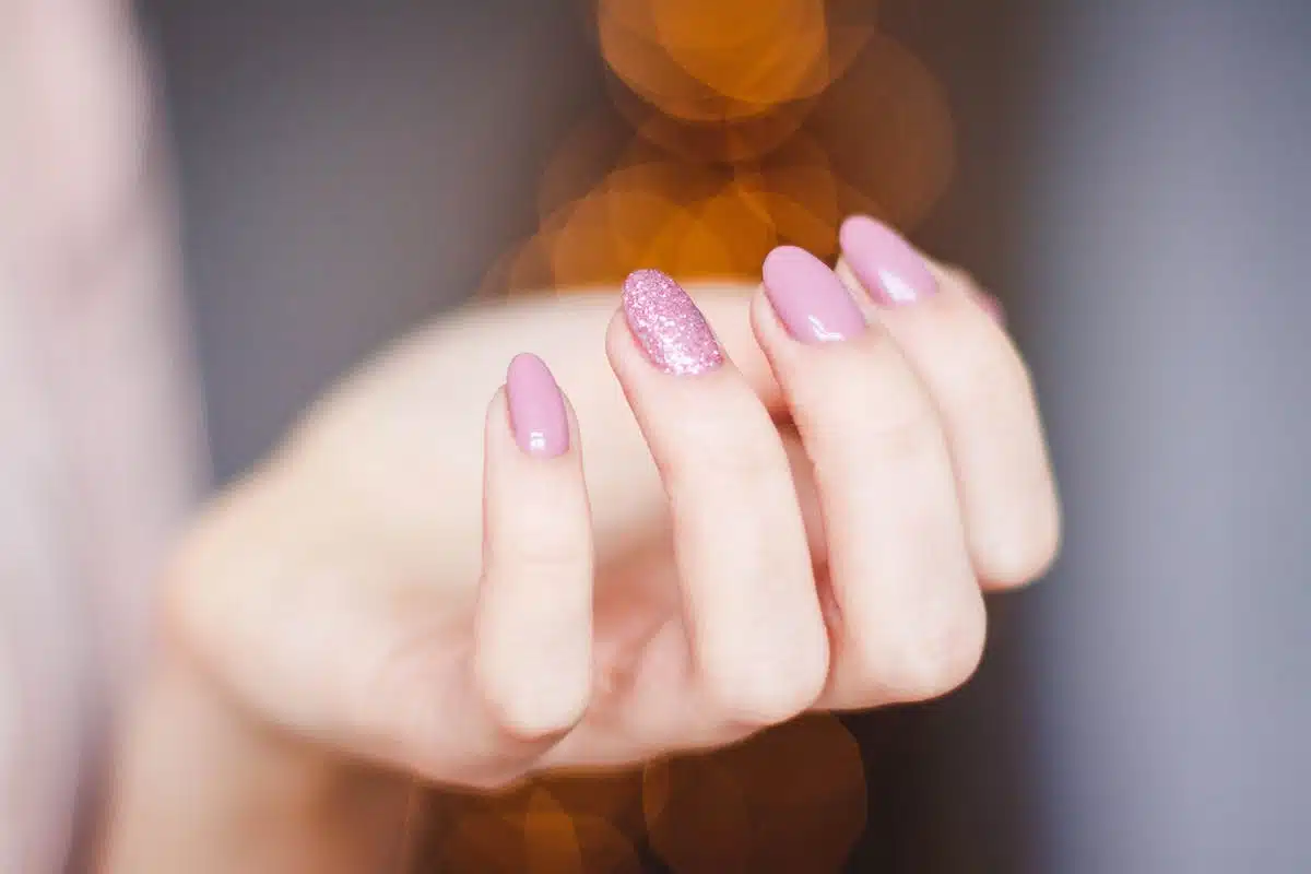 Prendre soin de ses ongles et les sublimer : les secrets d’une manucure parfaite