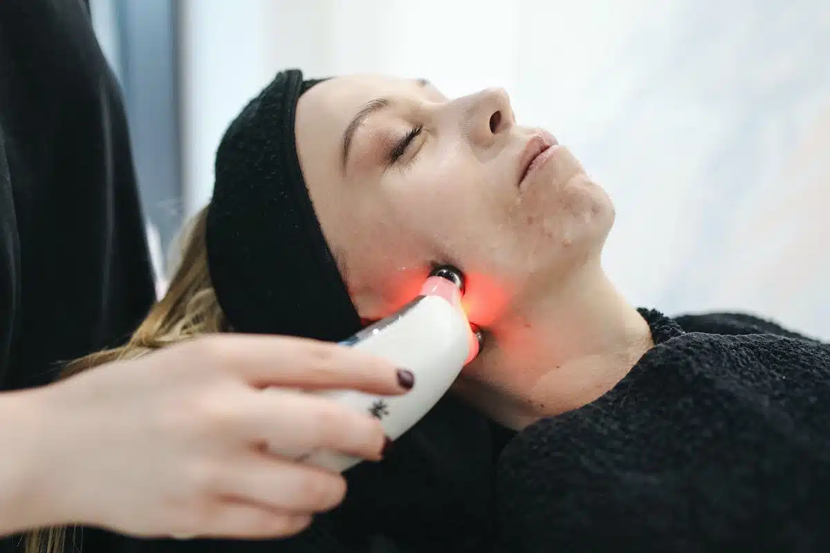 Les secrets d’une peau éclatante en hiver : nos conseils indispensables!