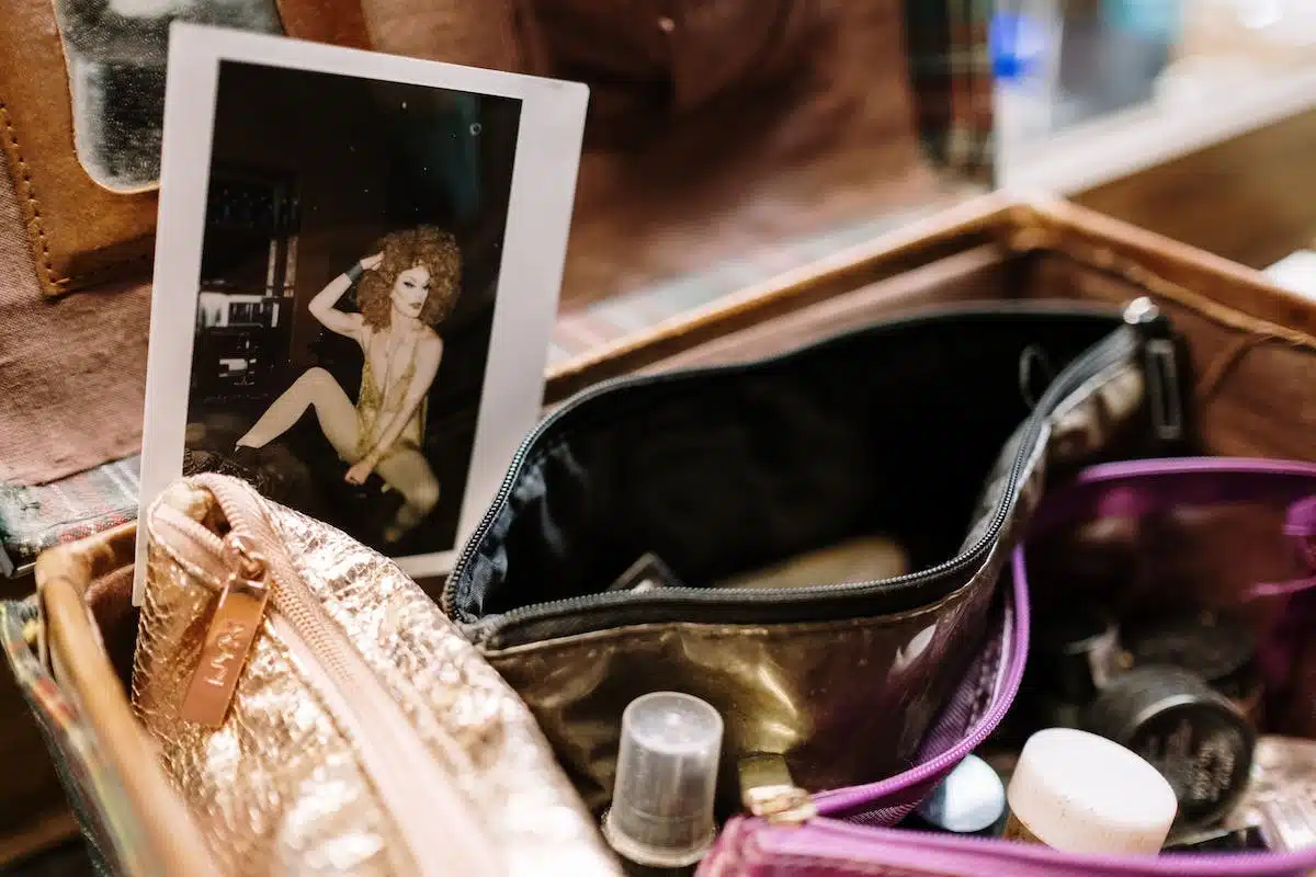 Les indispensables à inclure dans votre trousse à maquillage pour un look impeccable