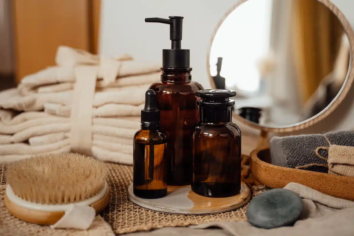 Les incontournables beauté pour une trousse de voyage parfaite