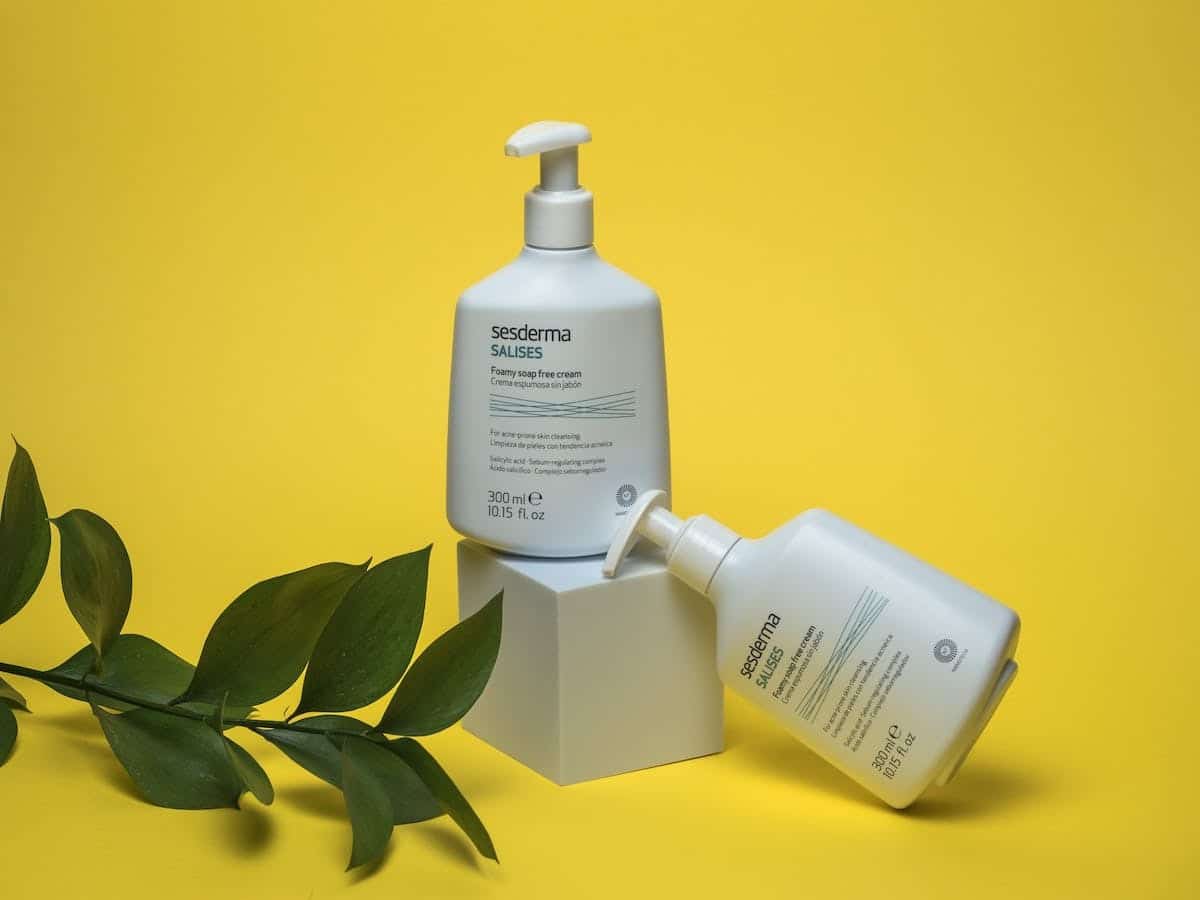 Stratégies efficaces pour combattre l’acné et retrouver une peau nette et lisse