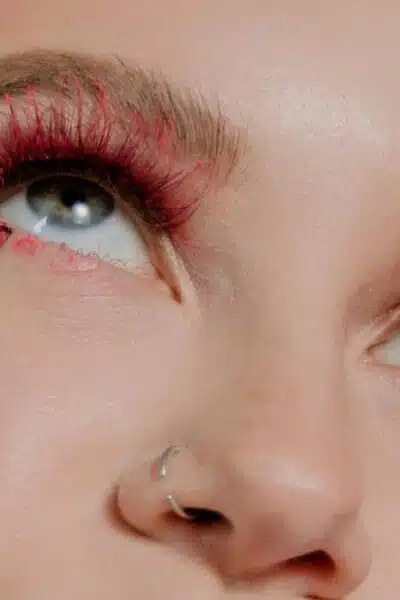 Les astuces essentielles pour sublimer le regard avec un maquillage des yeux réussi