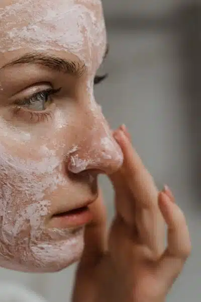 Découvrez les tendances actuelles des soins du visage à expérimenter maintenant