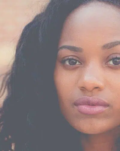 Comment avoir une belle peau noire sans taches ?