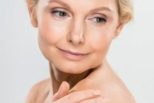 Sélection du fond de teint parfait : textures et conseils pour chaque type de peau