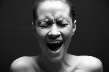 Comment réduire la douleur pendant l’épilation ?